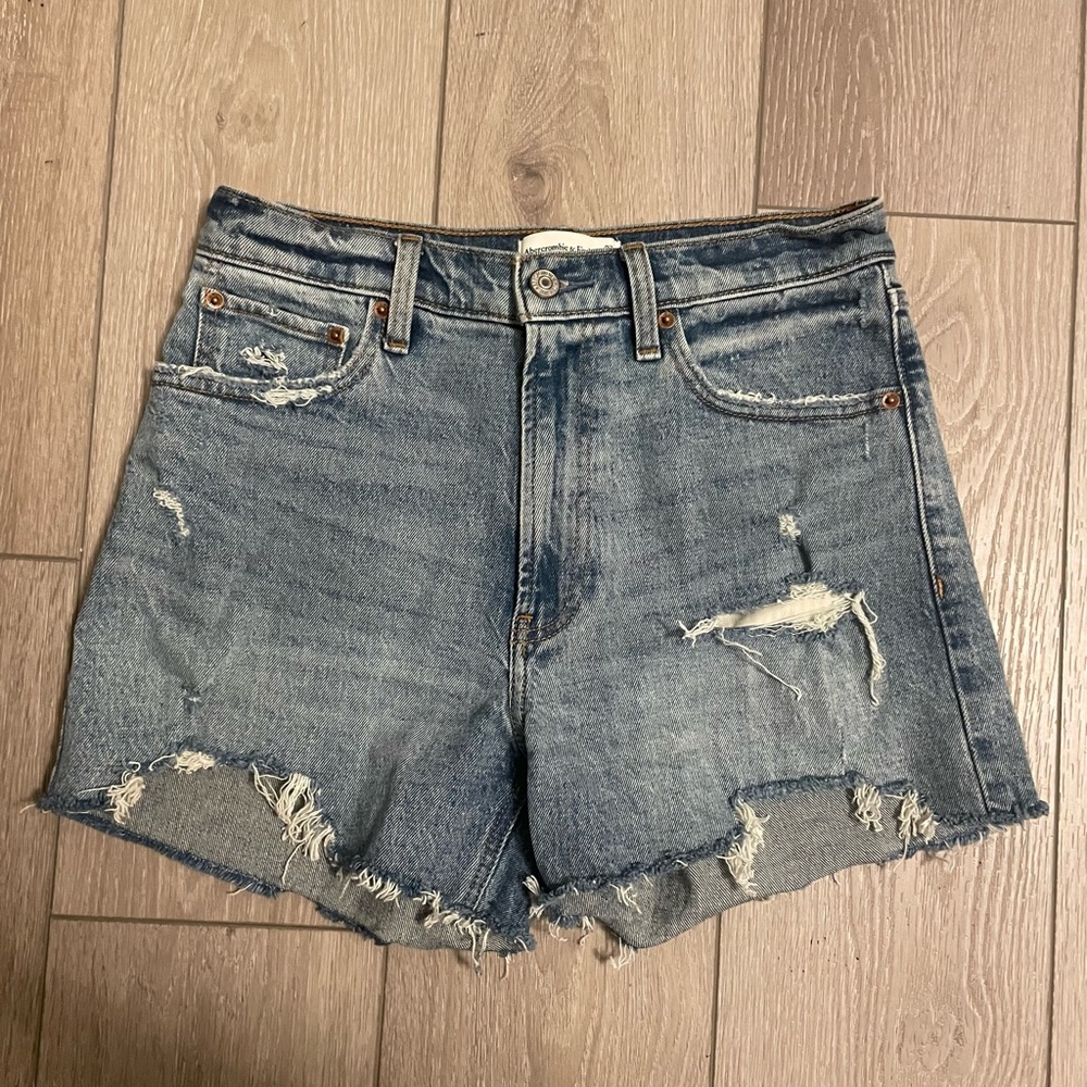 Abercrombie & Fitch High Rise 4” Shorts